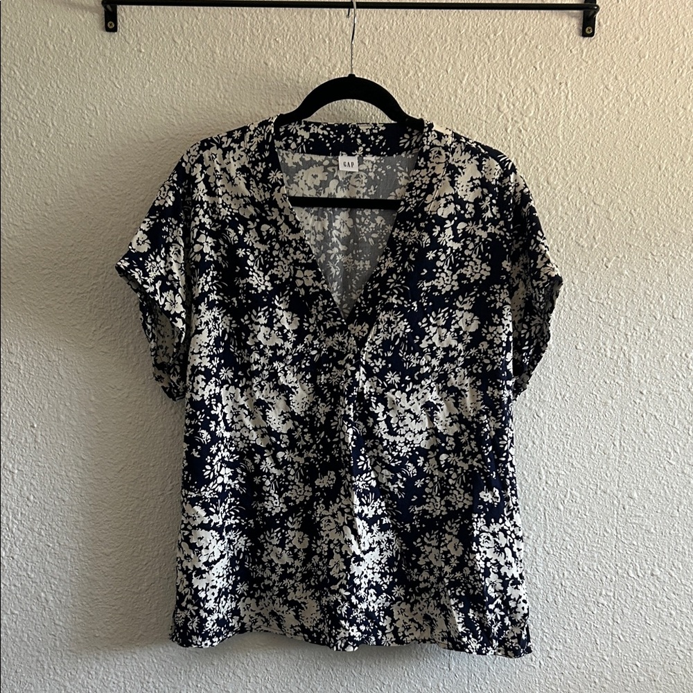 GAP Navy and White Patterned Blouse